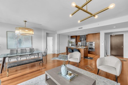 Photo 11 at 702 - 3335 Cypress Place, Cypress Park Estates, West Vancouver