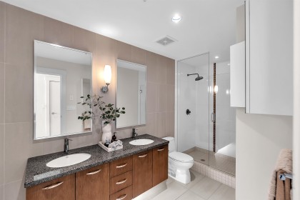 Photo 21 at 702 - 3335 Cypress Place, Cypress Park Estates, West Vancouver