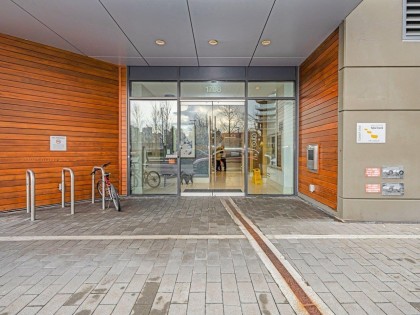 Photo 3 at 1401 - 1708 Columbia Street, False Creek, Vancouver West