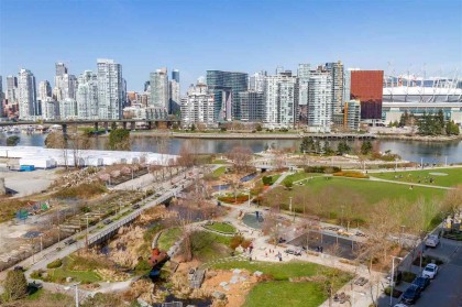 Photo 35 at 1401 - 1708 Columbia Street, False Creek, Vancouver West