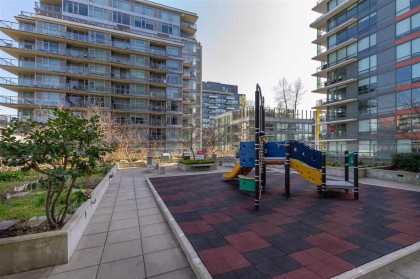 Photo 39 at 1401 - 1708 Columbia Street, False Creek, Vancouver West