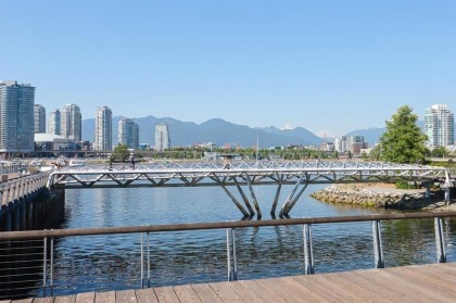 Photo 29 at 1401 - 1708 Columbia Street, False Creek, Vancouver West