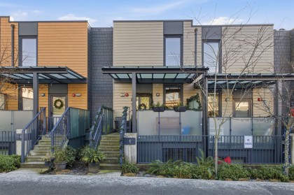 Photo 1 at 33 - 720 E 3rd Street, Queensbury, North Vancouver