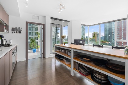 Photo 15 at 608 - 68 Smithe Street, Downtown VW, Vancouver West