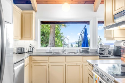 Photo 9 at 4663 Woodridge Place, Cypress Park Estates, West Vancouver