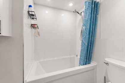 Photo 17 at 104 - 2475 York Avenue, Kitsilano, Vancouver West