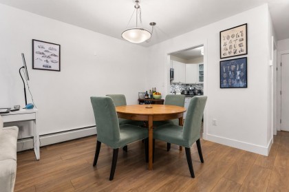 Photo 7 at 104 - 2475 York Avenue, Kitsilano, Vancouver West