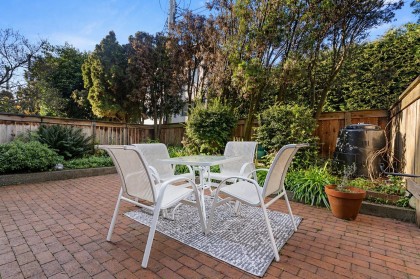 Photo 3 at 104 - 2475 York Avenue, Kitsilano, Vancouver West