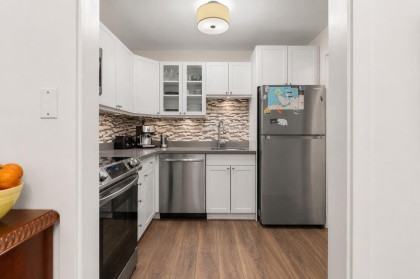 Photo 8 at 104 - 2475 York Avenue, Kitsilano, Vancouver West