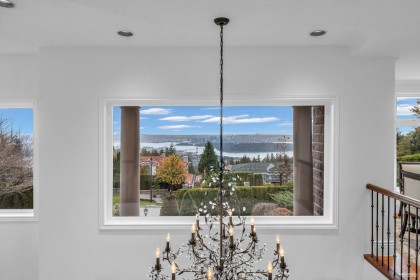 Photo 6 at 1525 Errigal Place, Canterbury WV, West Vancouver