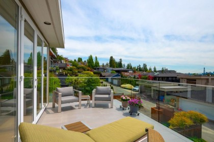 Photo 11 at 1168 Esquimalt Avenue, Ambleside, West Vancouver