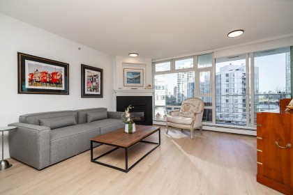 Photo 2 at 906 - 189 Davie Street, Yaletown, Vancouver West