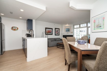 Photo 6 at 906 - 189 Davie Street, Yaletown, Vancouver West
