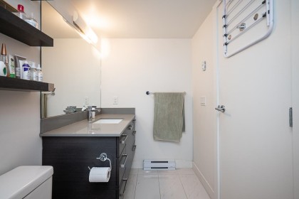 Photo 16 at 212 - 2858 W 4th Avenue, Kitsilano, Vancouver West