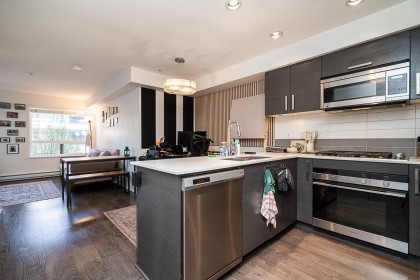 Photo 1 at 212 - 2858 W 4th Avenue, Kitsilano, Vancouver West
