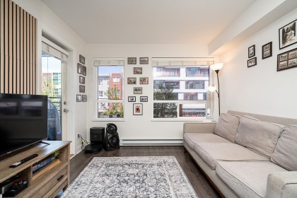 Photo 8 at 212 - 2858 W 4th Avenue, Kitsilano, Vancouver West
