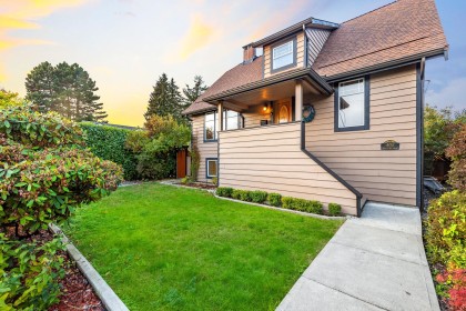 Photo 3 at 402 E 13th Street, Central Lonsdale, North Vancouver