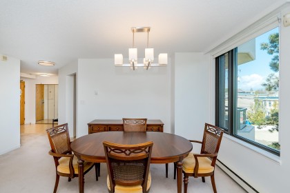 Photo 12 at 302 - 2189 W 42nd Avenue, Kerrisdale, Vancouver West