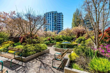 Photo 37 at 302 - 2189 W 42nd Avenue, Kerrisdale, Vancouver West