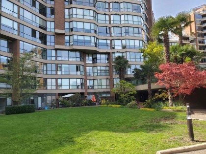 Photo 2 at 103 - 1470 Pennyfarthing Drive, False Creek, Vancouver West