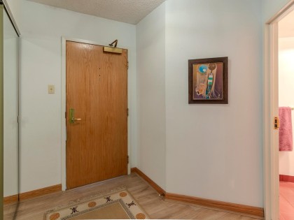 Photo 5 at 103 - 1470 Pennyfarthing Drive, False Creek, Vancouver West