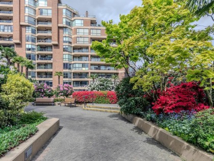 Photo 33 at 103 - 1470 Pennyfarthing Drive, False Creek, Vancouver West