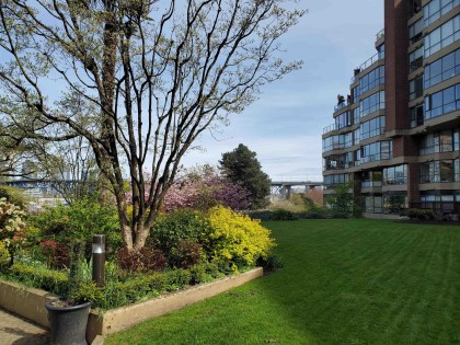 Photo 31 at 103 - 1470 Pennyfarthing Drive, False Creek, Vancouver West