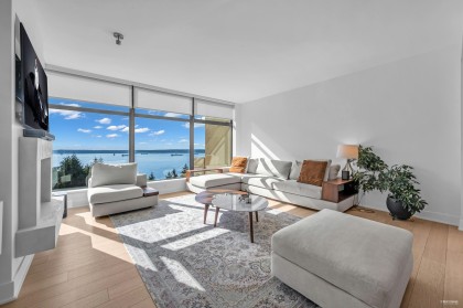 Photo 3 at 401 - 3315 Cypress Place, Cypress Park Estates, West Vancouver