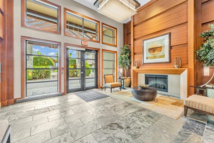 Photo 32 at 401 - 3315 Cypress Place, Cypress Park Estates, West Vancouver