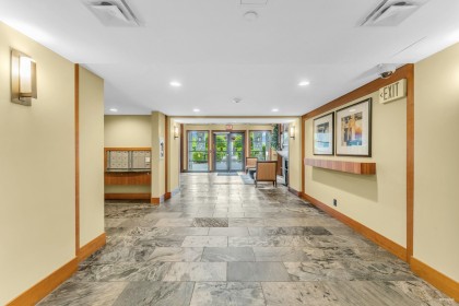 Photo 25 at 401 - 3315 Cypress Place, Cypress Park Estates, West Vancouver