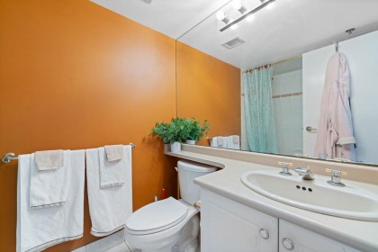 Photo 17 at 404 - 238 Alvin Narod Mews, Yaletown, Vancouver West