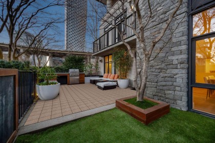 Photo 2 at 595 Beach Crescent, Yaletown, Vancouver West