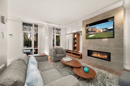 Photo 8 at 595 Beach Crescent, Yaletown, Vancouver West