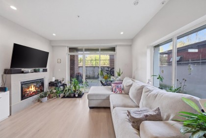 Photo 4 at 204 - 1273 Marine Drive, Norgate, North Vancouver