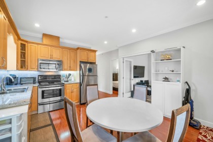 Photo 12 at 669 W 71st Avenue, Marpole, Vancouver West