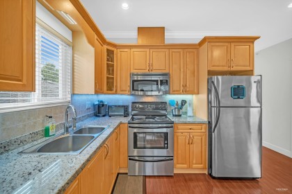 Photo 5 at 669 W 71st Avenue, Marpole, Vancouver West