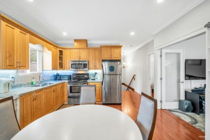 Photo 10 at 669 W 71st Avenue, Marpole, Vancouver West