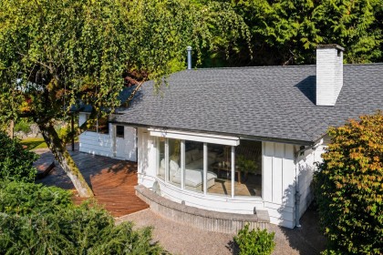 Photo 2 at 4110 Burkeridge Place, Bayridge, West Vancouver