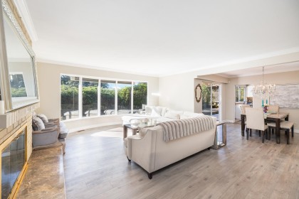 Photo 7 at 4110 Burkeridge Place, Bayridge, West Vancouver