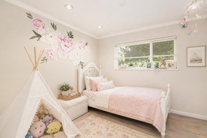 Photo 15 at 4110 Burkeridge Place, Bayridge, West Vancouver