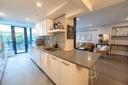 Photo 3 at 201 - 289 Drake Street, Yaletown, Vancouver West