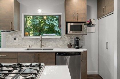 Photo 12 at 2010 Mackay Avenue, Pemberton Heights, North Vancouver
