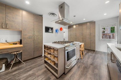 Photo 9 at 2010 Mackay Avenue, Pemberton Heights, North Vancouver