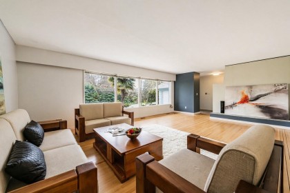 Photo 2 at 4037 Ripple Road, Bayridge, West Vancouver