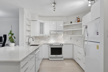 Photo 3 at 905 - 2024 Fullerton Avenue, Pemberton NV, North Vancouver