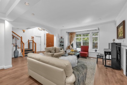 Photo 4 at 786 W 17th Street, Mosquito Creek, North Vancouver