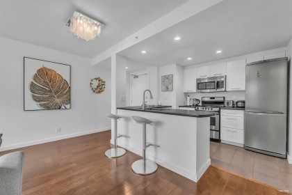 Photo 3 at 2106 - 1331 W Georgia Street, Coal Harbour, Vancouver West