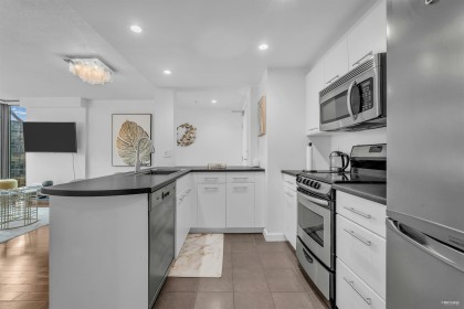 Photo 9 at 2106 - 1331 W Georgia Street, Coal Harbour, Vancouver West