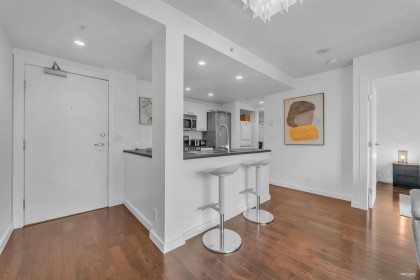 Photo 4 at 2106 - 1331 W Georgia Street, Coal Harbour, Vancouver West