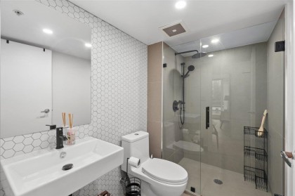 Photo 23 at 708 - 188 E Esplanade, Lower Lonsdale, North Vancouver